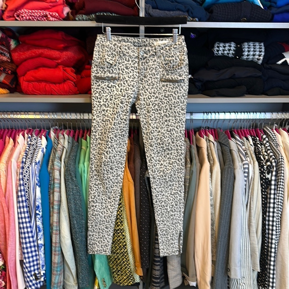 Anine Bing gray leopard print jeans with zipper details size 2